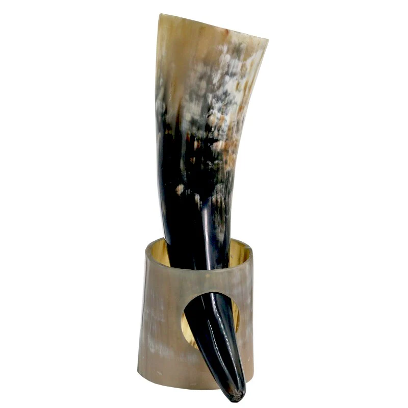 Corne à Boire Viking Avec Socle Blanc - Image 4