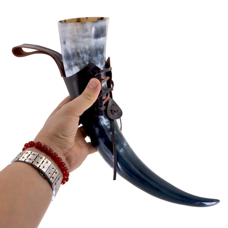 Corne à Boire Viking Avec Socle Et Lanière - Image 2